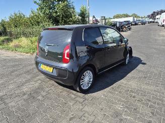 Salvage car Volkswagen Up! 1.0 12v 2013/10