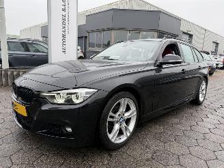 Voiture accidenté BMW 3-serie Touring 318i M Sport Nap 2019/5