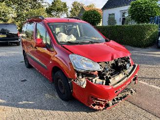 Salvage car Peugeot Partner 1.6 VTi 2015/8