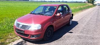 disassembly passenger cars Dacia Logan  2012/4