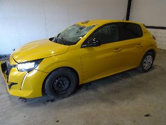 Salvage car Peugeot 208 1.5 BLEUHDI 2023/2