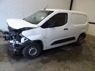 Coche siniestrado Citroën Berlingo 1.2 THP 2020/7