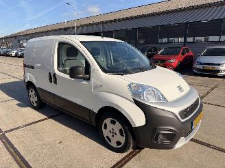 Schadeauto Fiat Fiorino 1.3 MJ Adventure 59kw 2023/5