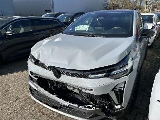 skadebil auto Renault Captur 1.6 E-Tech Full Hybrid Esprit Alpine  Automaat  ( NW Prijs 41000,00 ) 2025/5