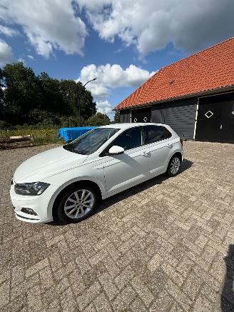 Damaged car Volkswagen Polo 1.0 HIGHLINE NAVI AIRCO VIRTUAL COCKPIT 2019/8