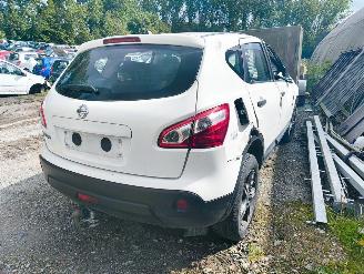 Vrakbiler auto Nissan Qashqai 1.6 Visia 2013/1