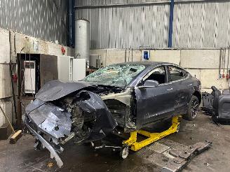 Coche siniestrado Tesla Model 3 Model 3 Sedan Long Range AWD 75 kWh (3D7) [258kW]  (06-2018/...) 2019/9