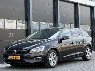 occasion passenger cars Volvo V-60 2.0 D2 Navi Clima PDC EURO-6 2016/8