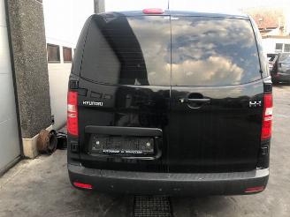 rozbiórka samochody osobowe Hyundai H-1 H-1 CARGO -  125KW - 2500CC - DIESEL - EURO5B 2015/11
