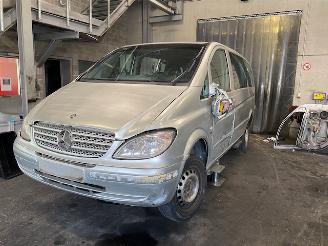 Coche siniestrado Mercedes Vito (639.7) Bus 2003 / 2014 2.2 109 CDI 16V Bus  Diesel 2.148cc 65kW (88pk) RWD 2005/3