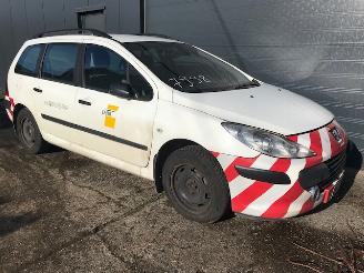 demontáž osobní automobily Peugeot 307 SW (3H) Combi 2002 / 2008 1.6 HDi 16V Combi/o  Diesel 1.560cc 66kW (90pk) FWD 2005/7