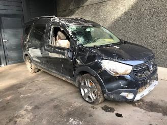 Dezmembrări autoturisme Dacia Dokker Dokker (0S) MPV 2020 1.3 TCE 100 MPV  Benzine 1.332cc 75kW (102pk) FWD 2020/1