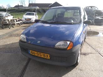 voitures voitures particulières Fiat Seicento Seicento (187) Hatchback 1.1 S,SX,Sporting,Hobby,Young (176.B.2000) [40kW]  (01-1998/01-2010) 1999/11