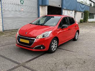 škoda osobní automobily Peugeot 208 1.2 Blue Lease 2017 Navi Airco 5DRS 2017/8