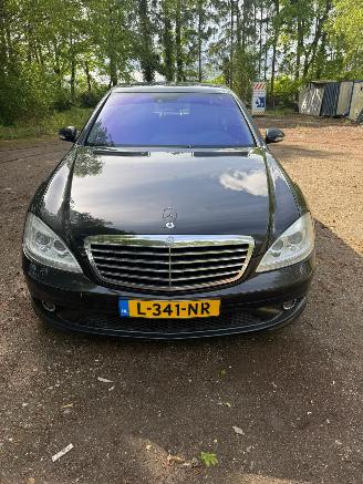 rozbiórka samochody osobowe Mercedes S-klasse S 500 2005/10