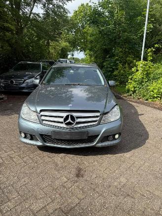 Salvage car Mercedes C-klasse C 200D COMBI 2011/11