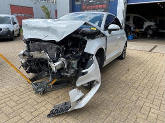 Sloopauto Audi A1 A1 Sportback (8XA/8XF), Hatchback 5-drs, 2011 / 2018 1.6 TDI 16V 2013